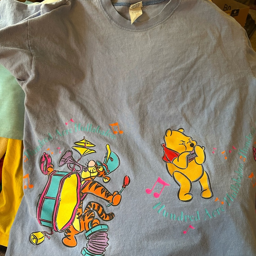 Disney T-Shirt - Blue with Winnie the Pooh and Tigger Vintage Retro 90s Adult L
